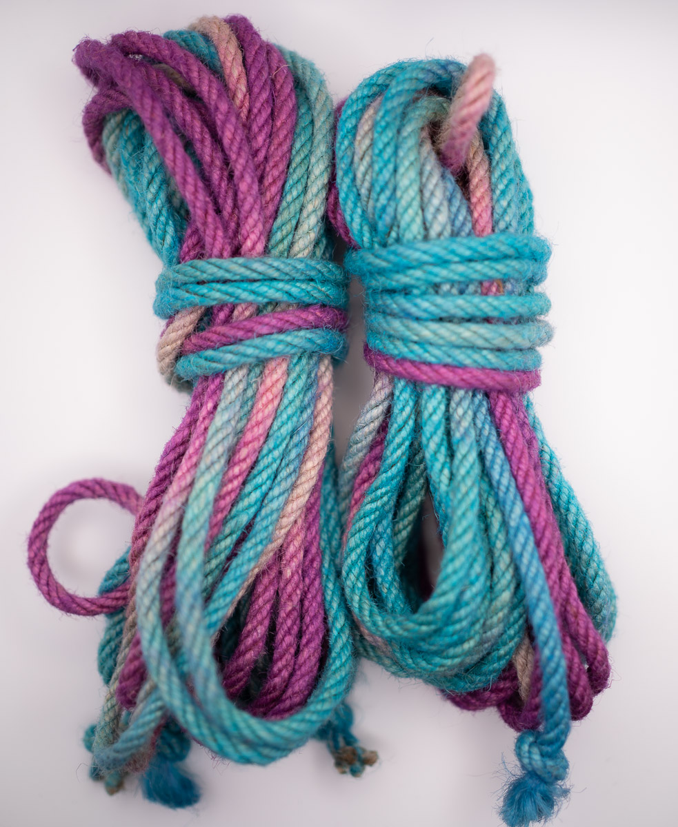 90's Track Suit multicolor hand-dyed jute rope